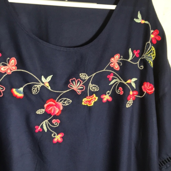 Embroidered Blouse - Picture 3 of 6